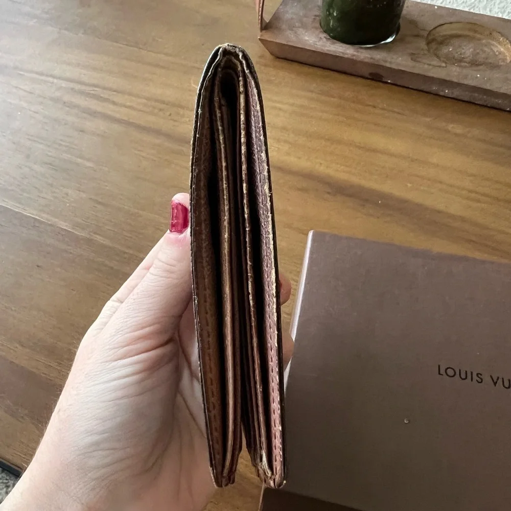Louis Vuitton Men’s Wallet - Picture 6 of 11